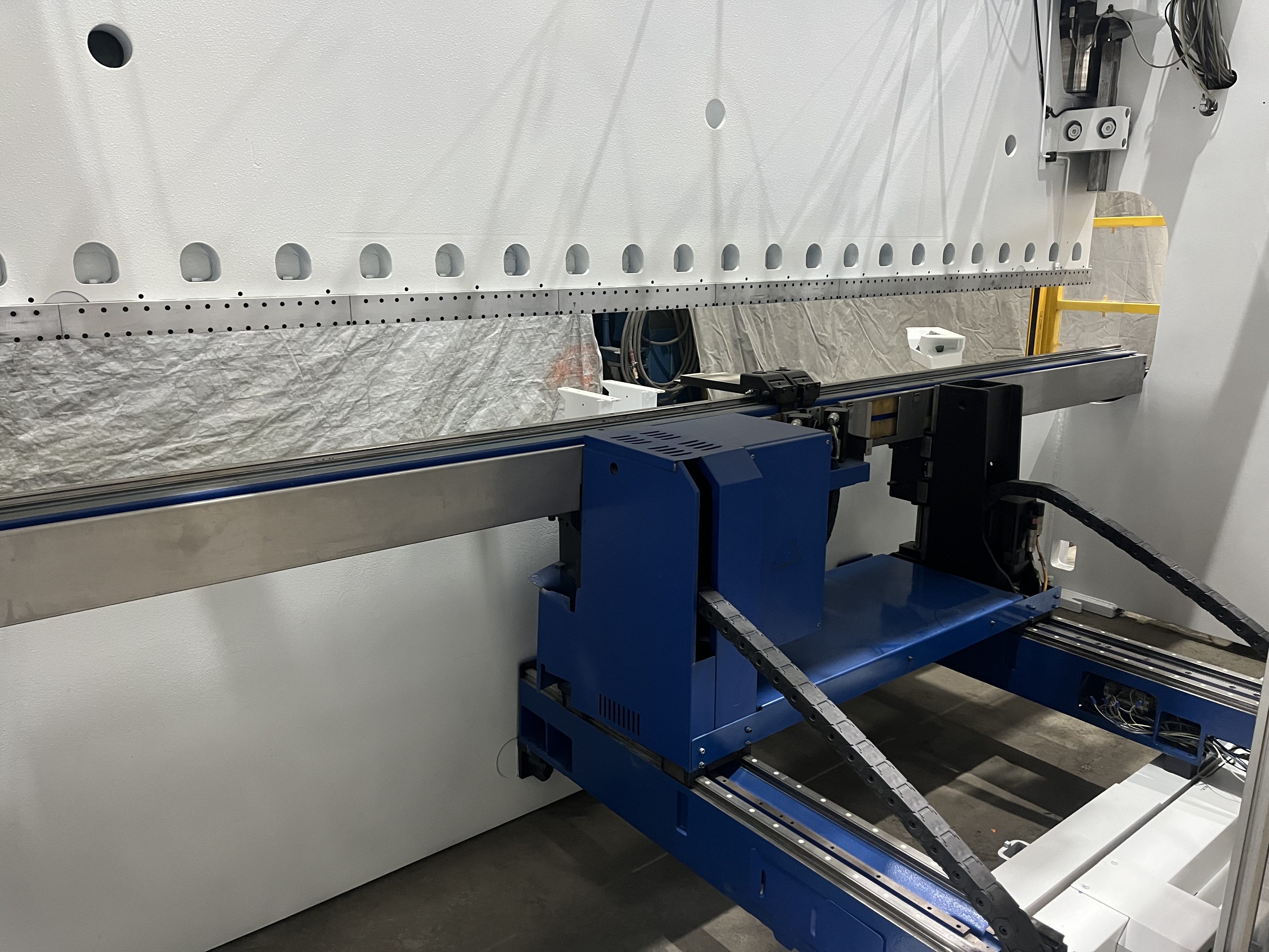 187 Ton X 13’ Trumpf V170 CNC Hydraulic Press Brake 